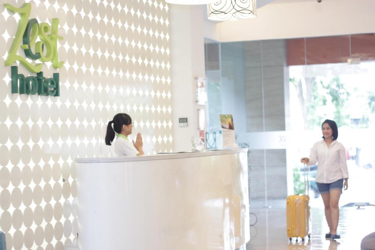 Zest Jemursari By Swiss-Belhotel International Surabaya Kültér fotó