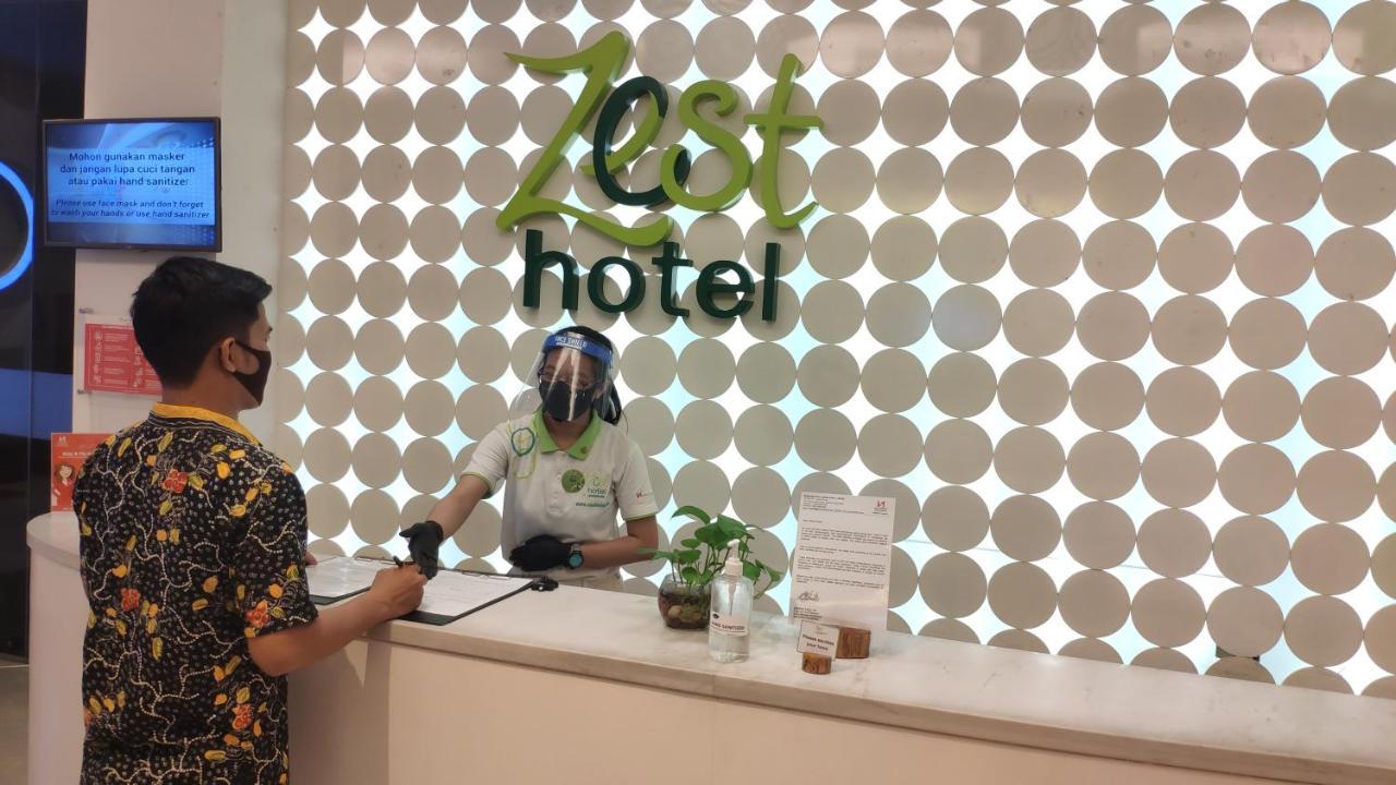 Zest Jemursari By Swiss-Belhotel International Surabaya Kültér fotó