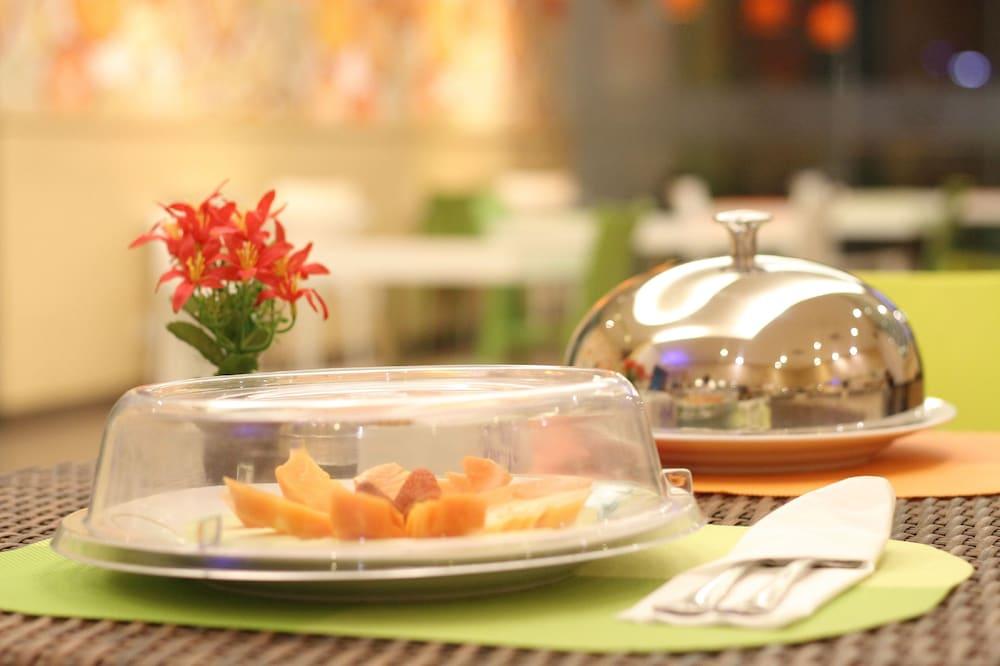 Zest Jemursari By Swiss-Belhotel International Surabaya Kültér fotó