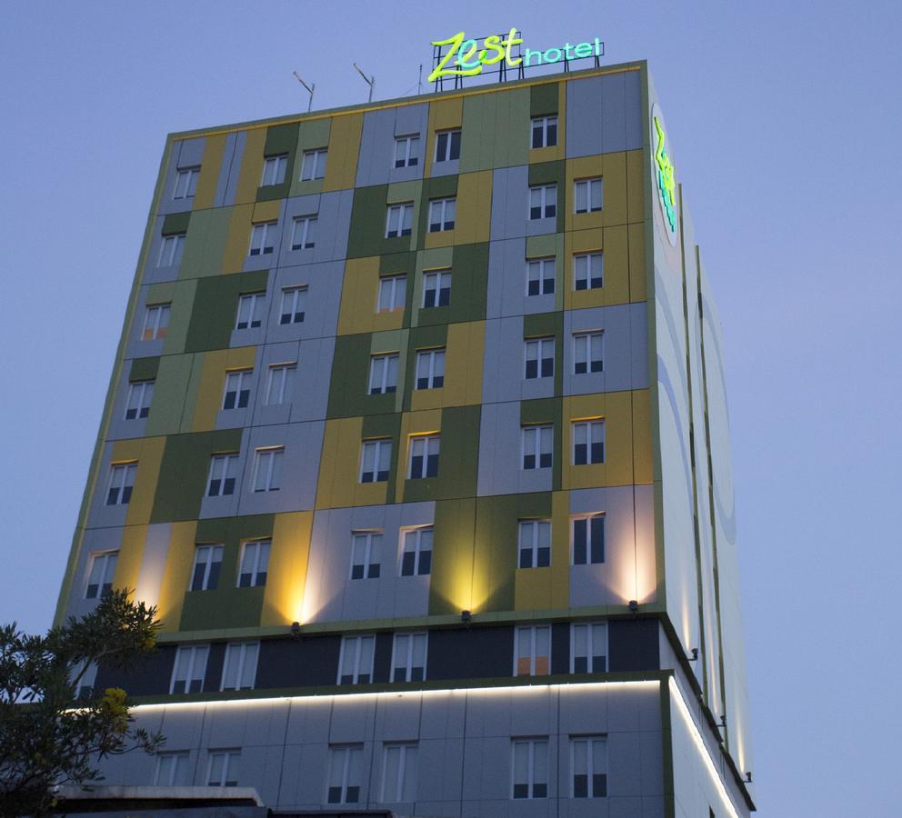 Zest Jemursari By Swiss-Belhotel International Surabaya Kültér fotó