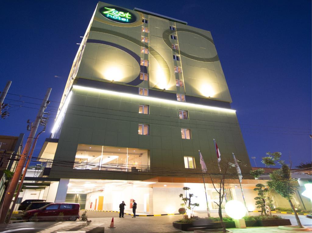 Zest Jemursari By Swiss-Belhotel International Surabaya Kültér fotó