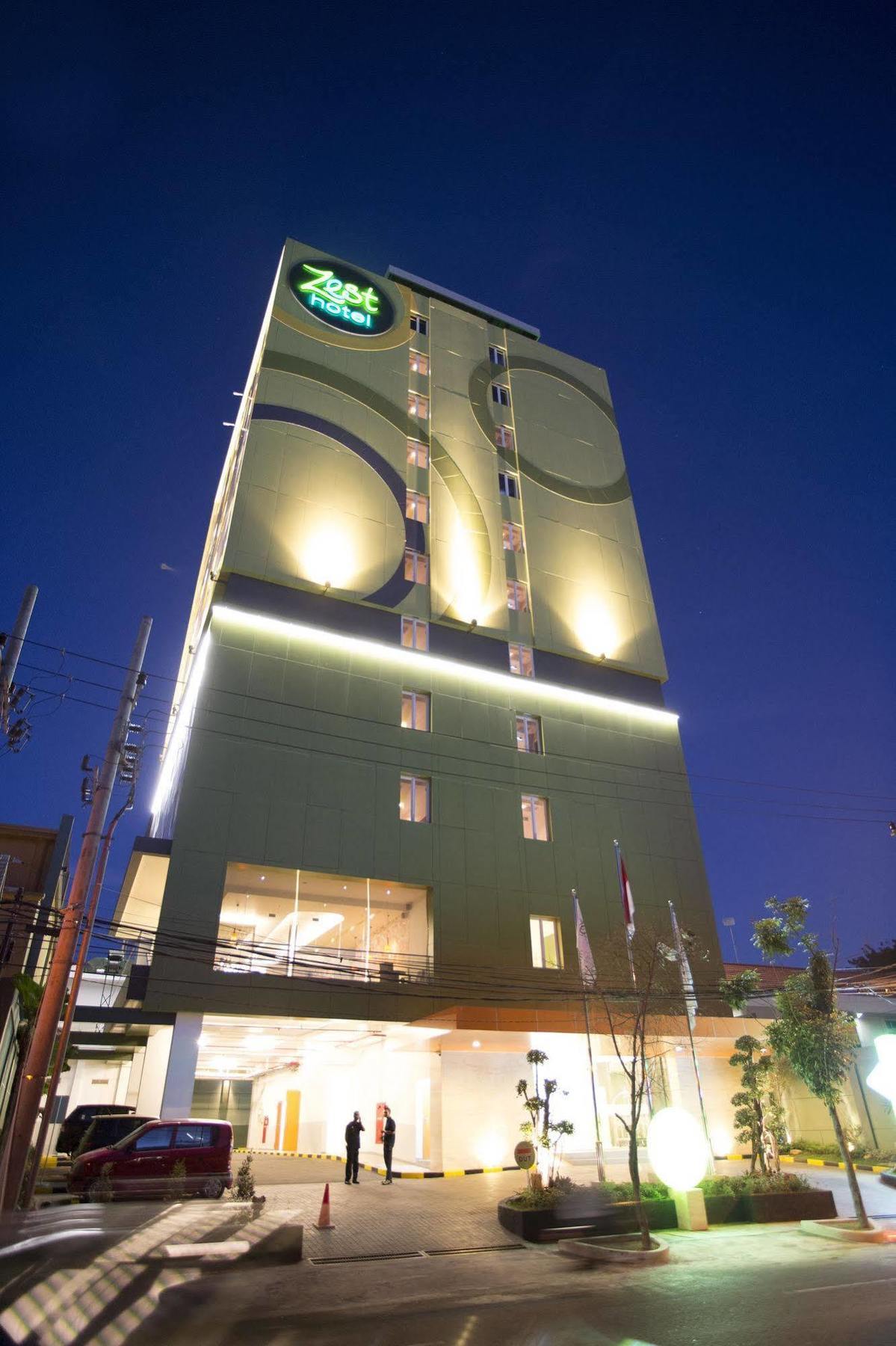 Zest Jemursari By Swiss-Belhotel International Surabaya Kültér fotó