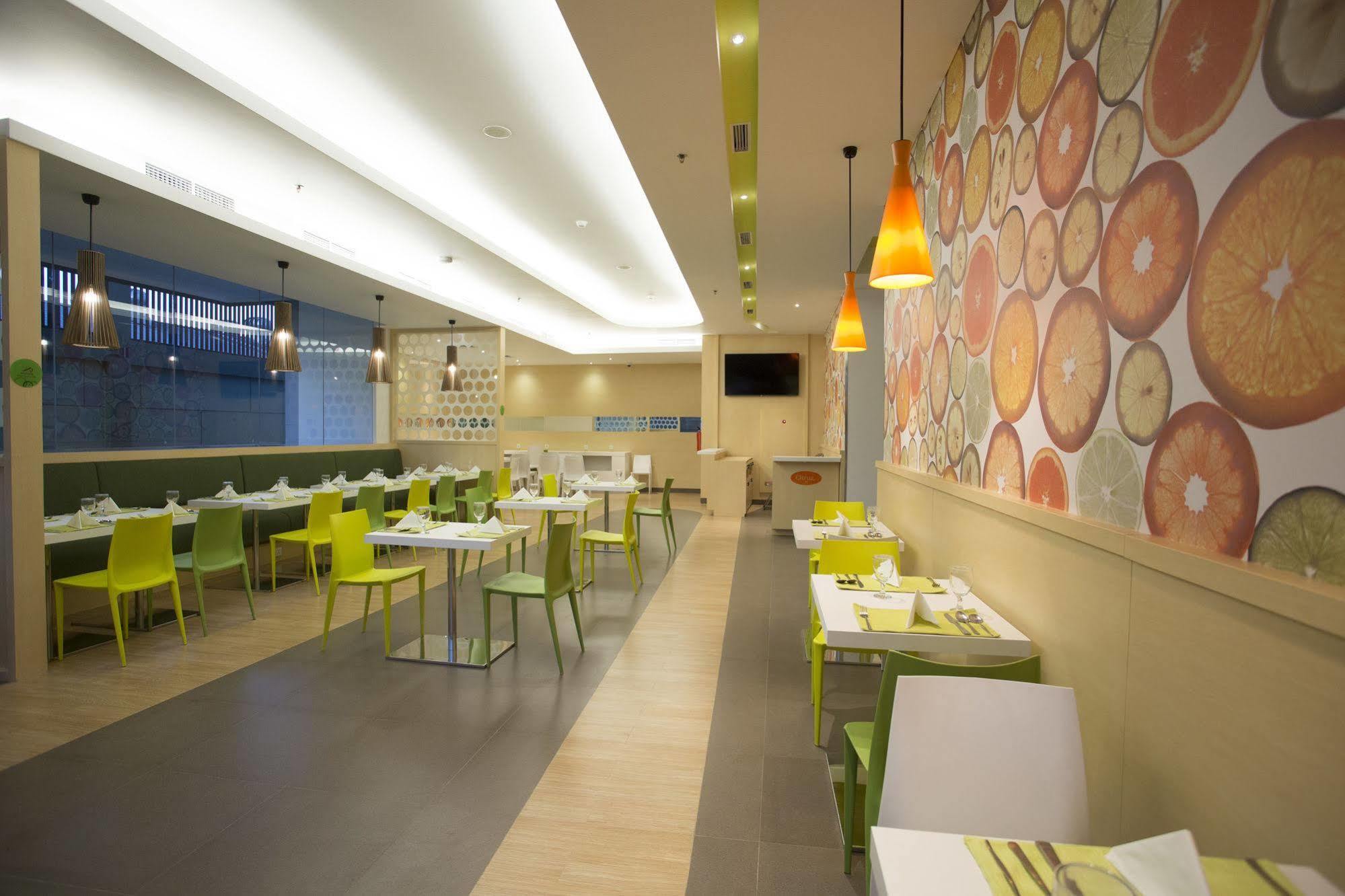Zest Jemursari By Swiss-Belhotel International Surabaya Kültér fotó